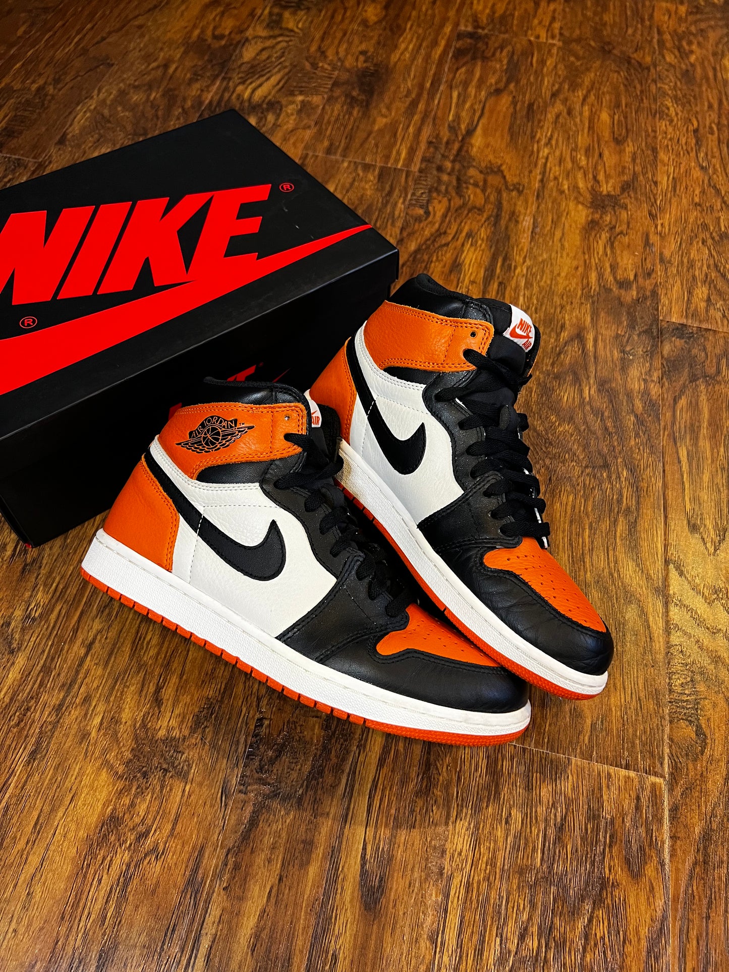 [PREOWNED SIZE 9] SHATTERED BACKBOARD JORDAN 1