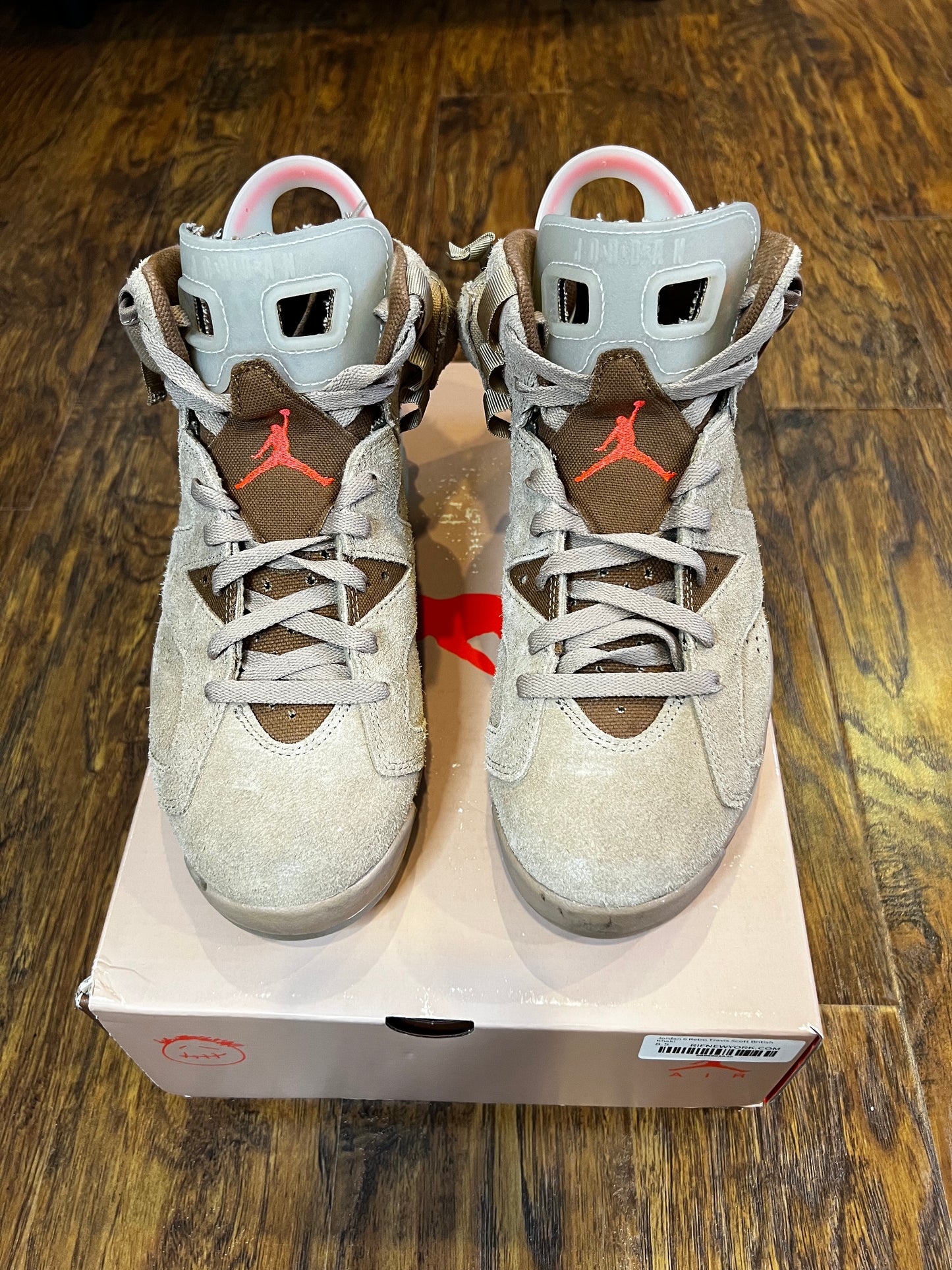 [PREOWNED SIZE 8.5] BRITISH KHAKI TRAVIS SCOTT JORDAN 6