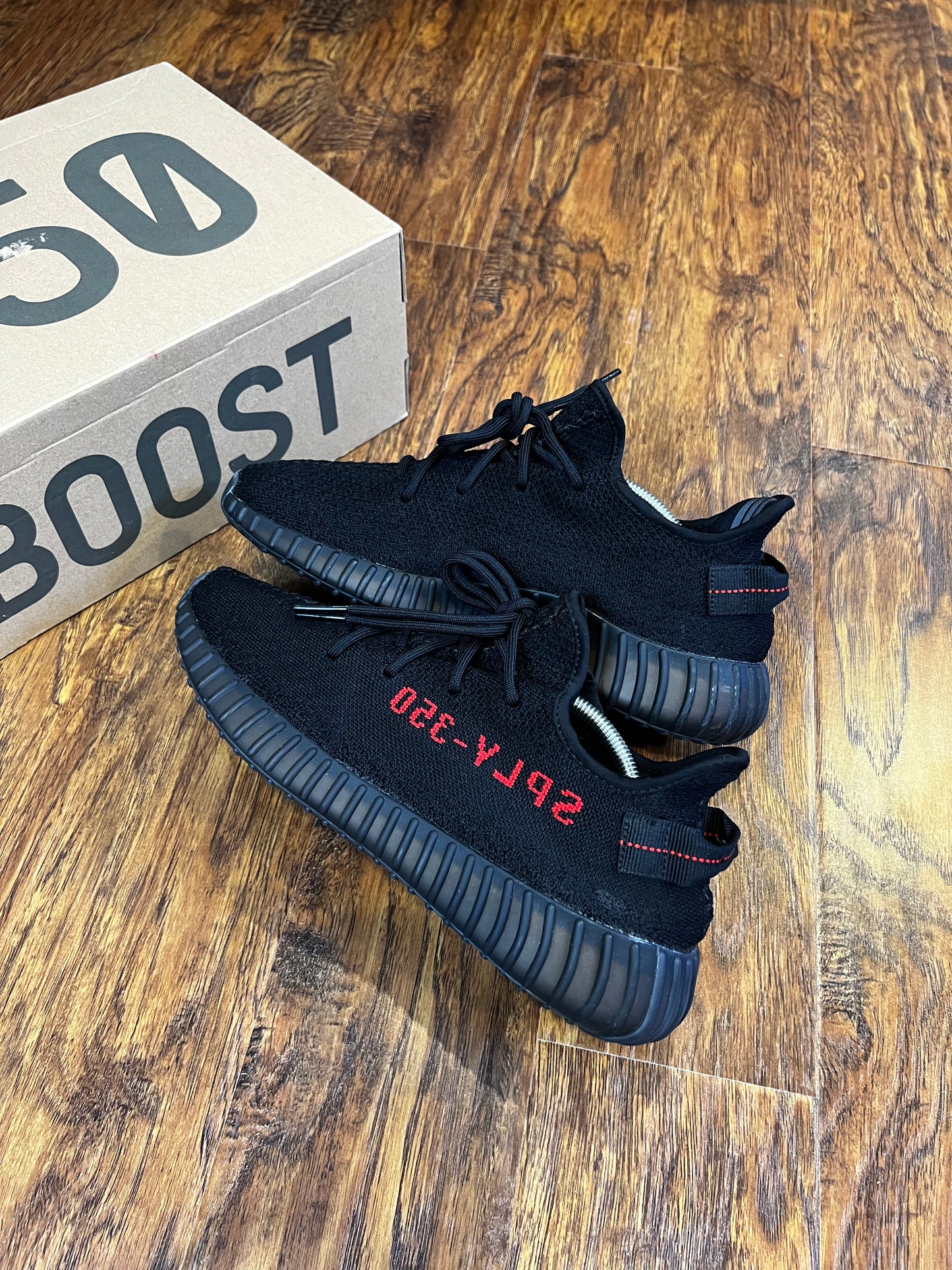 [PREOWNED SIZE 10] BRED YEEZY 350