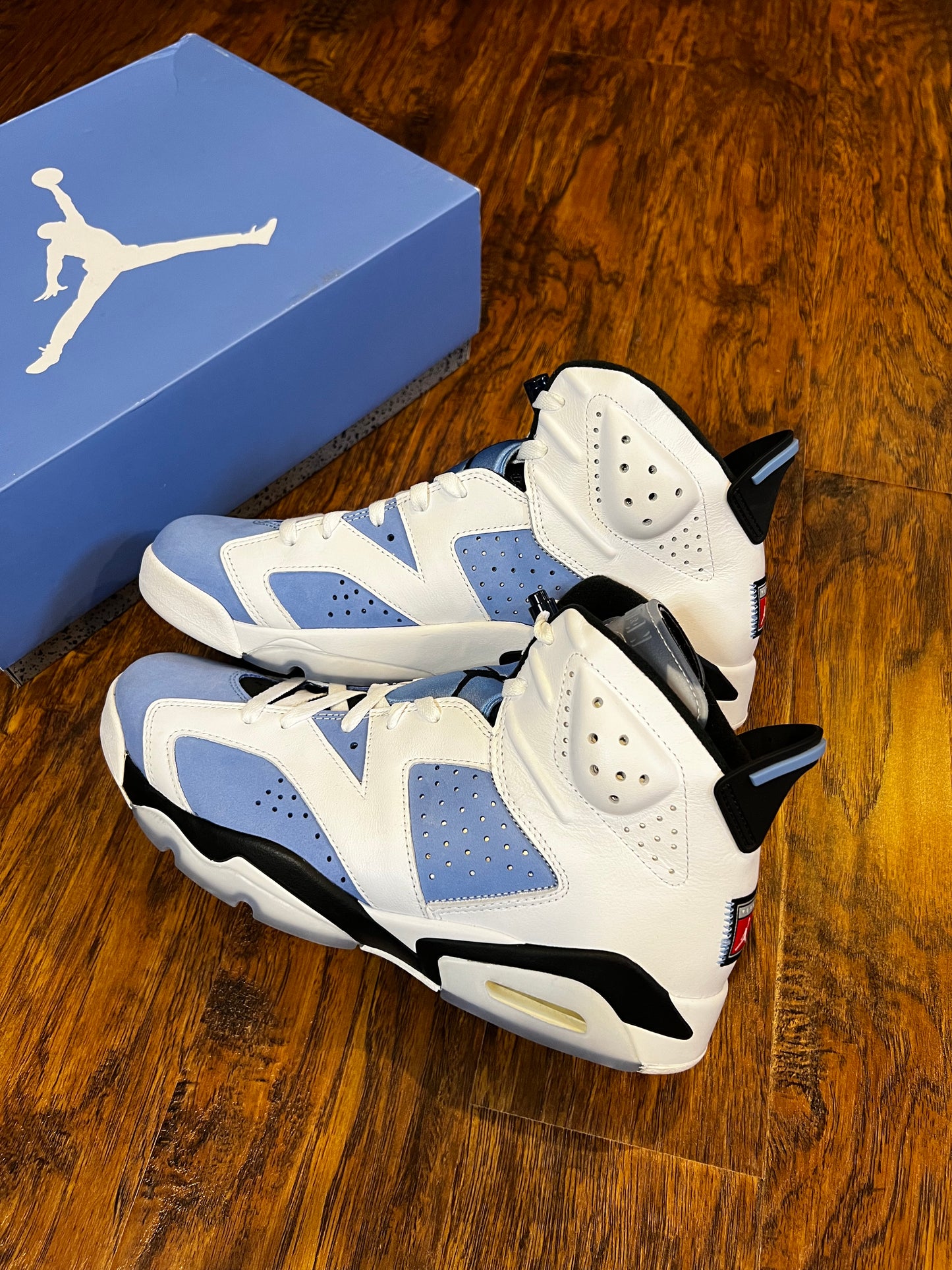 [PREOWNED SIZE 11.5] UNC JORDAN 6