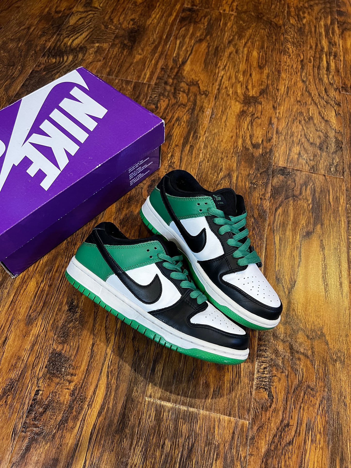 [PREOWNED SIZE 4.5] CLASSIC GREEN SB DUNK