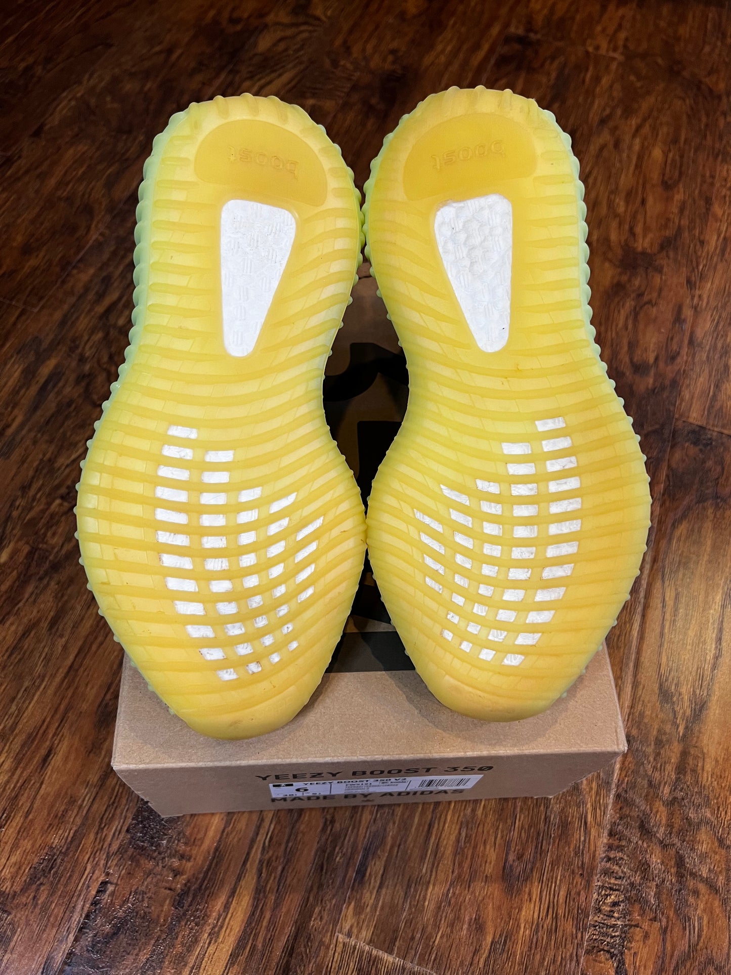 [PREOWNED SIZE 6] YEEZREEL YEEZY 350