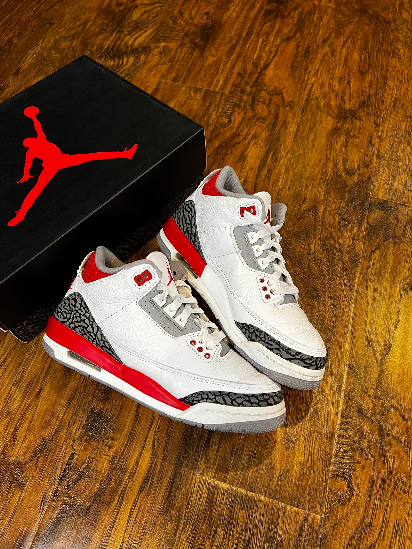 [PREOWNED SIZE 5.5Y] FIRE RED JORDAN 3