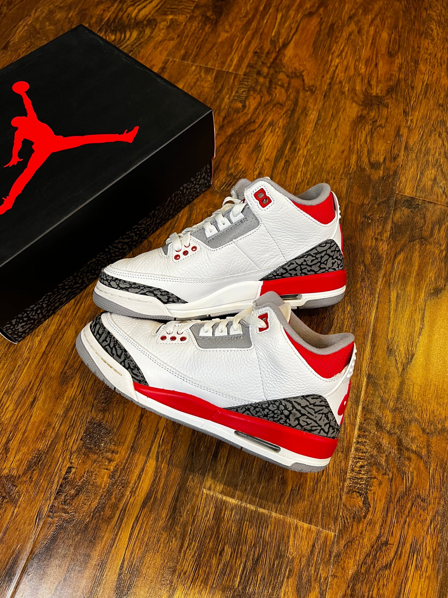 [PREOWNED SIZE 5.5Y] FIRE RED JORDAN 3