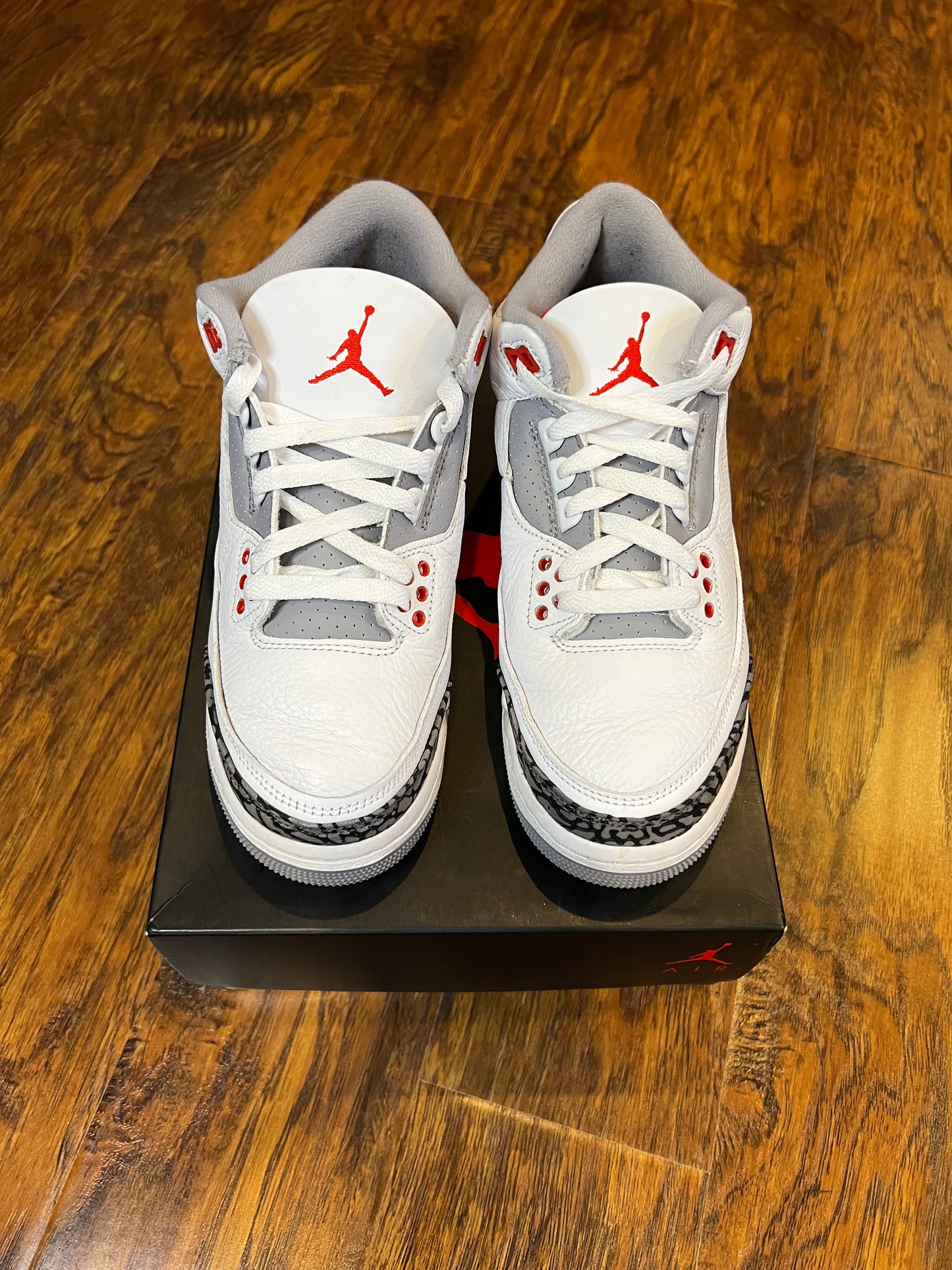 [PREOWNED SIZE 5.5Y] FIRE RED JORDAN 3