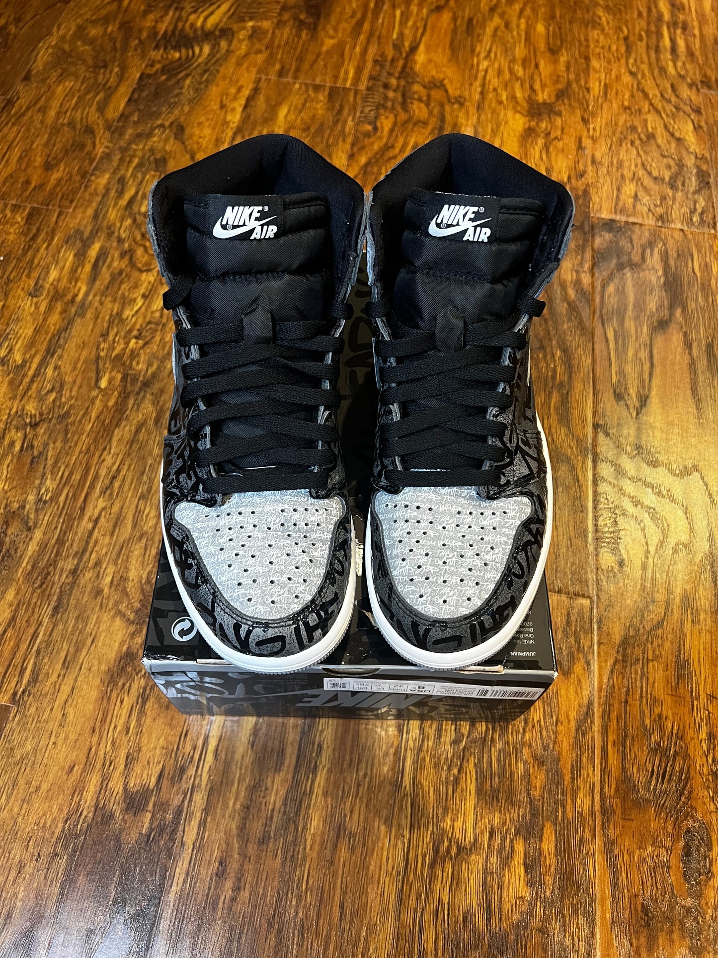 [PREOWNED SIZE 8.5] REBELLIONAIRE JORDAN 1