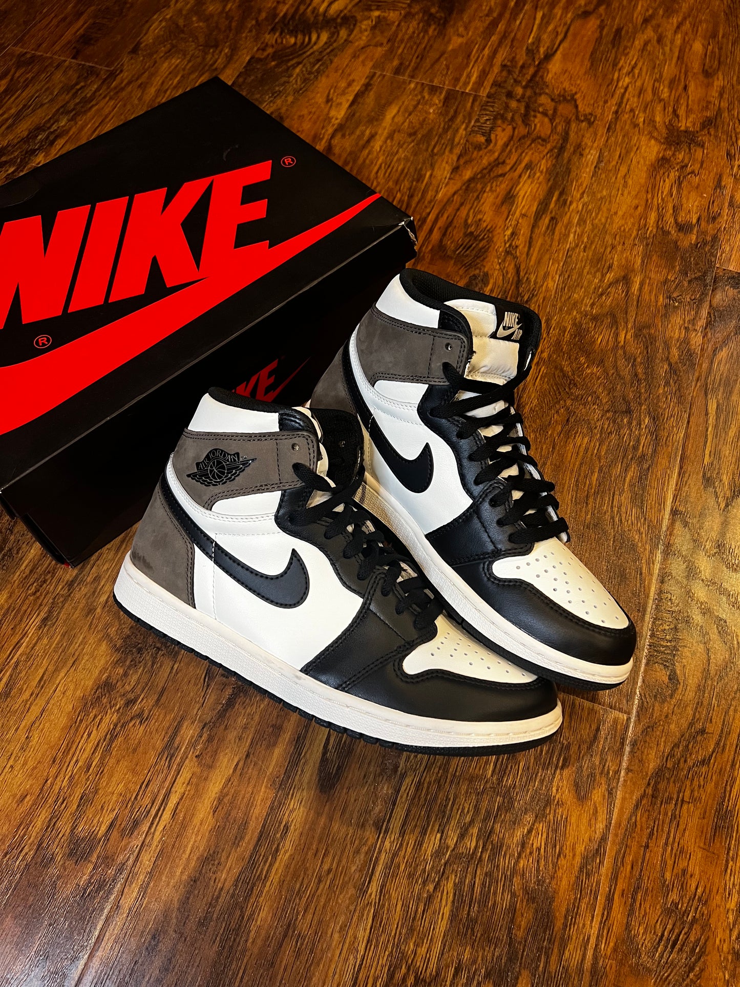 [PREOWNED SIZE 8] MOCHA JORDAN 1